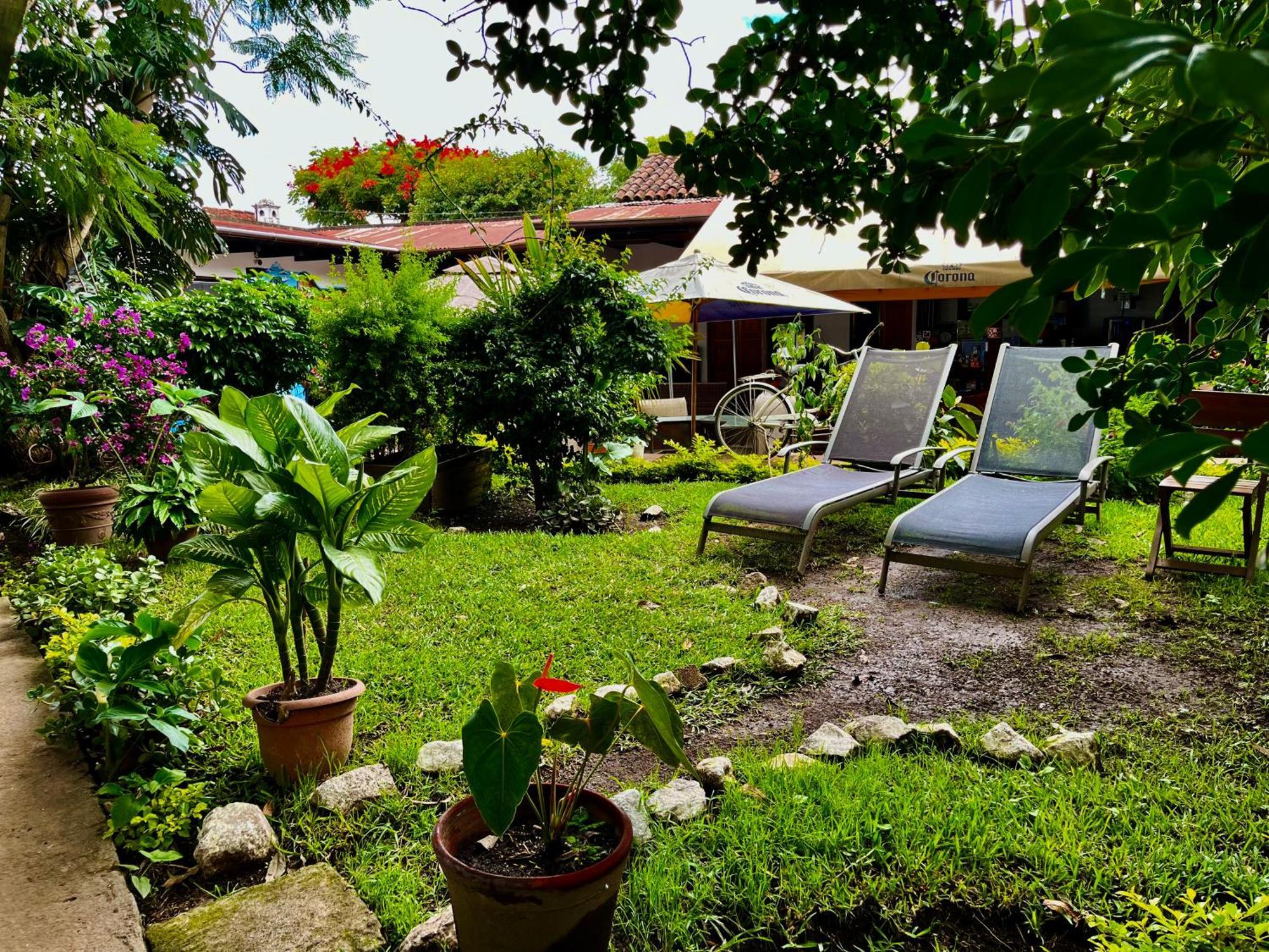 Hostal Antigueeno Antigua Buitenkant foto