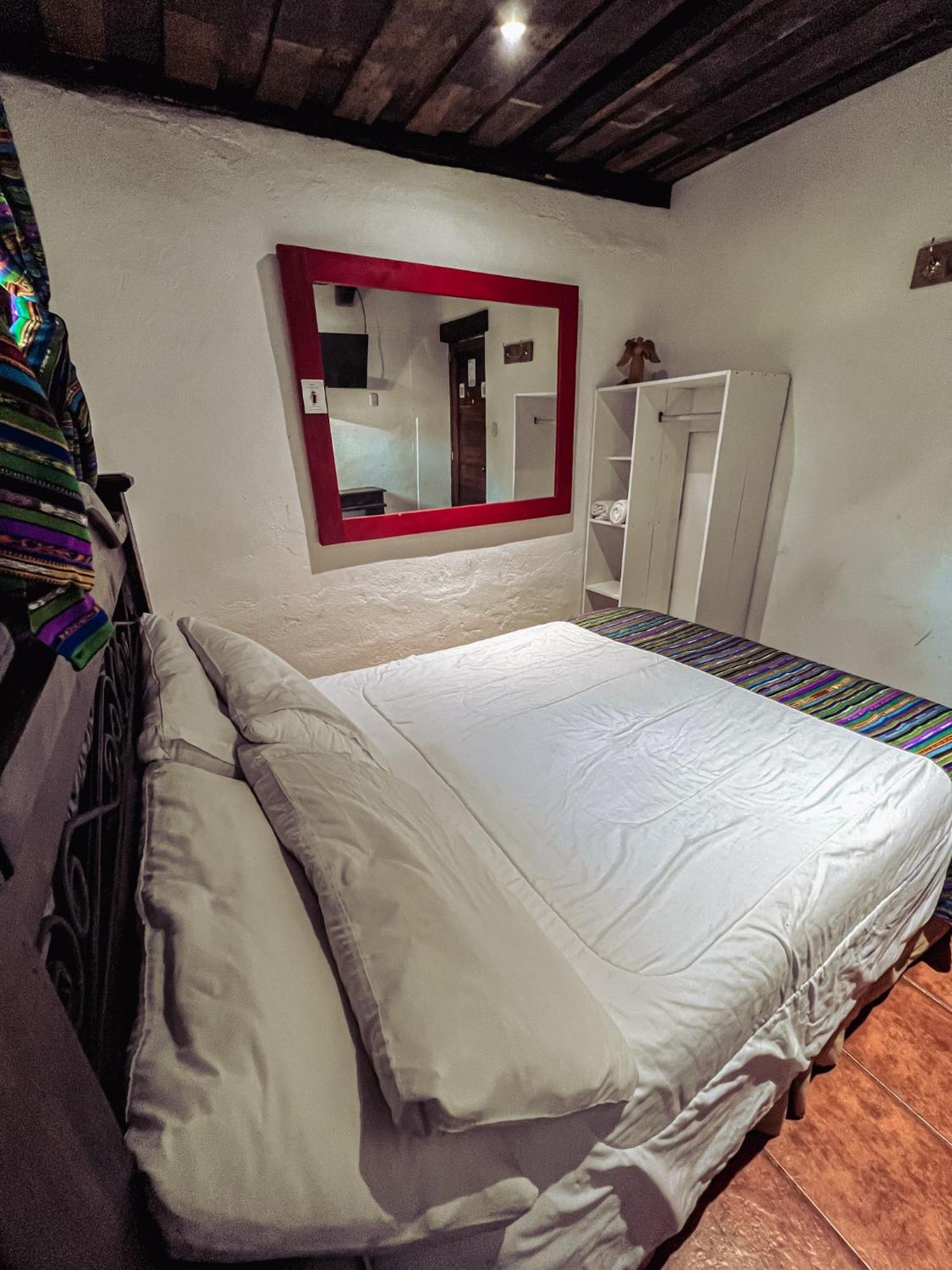 Hostal Antigueeno Antigua Buitenkant foto
